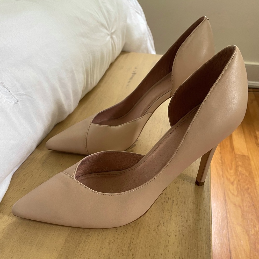 Halogen Leather Nude Pumps
